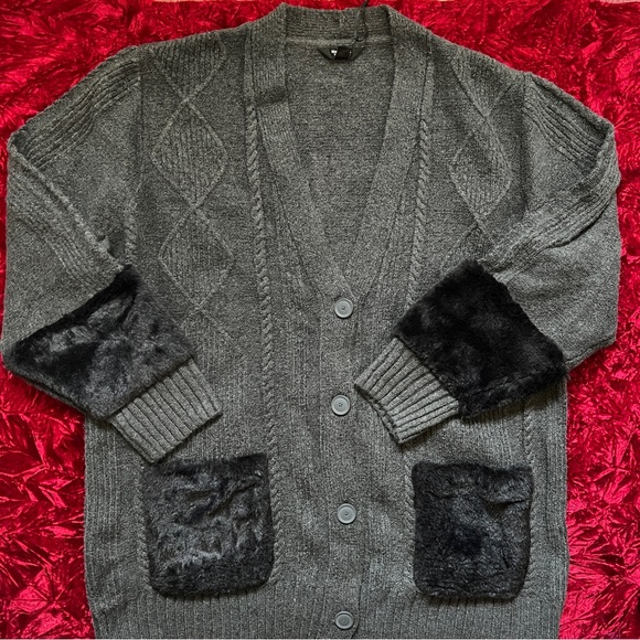 Vera Wang Cable Knit Fur Trimmed Cardigan Sweater - Picture 5 of 13